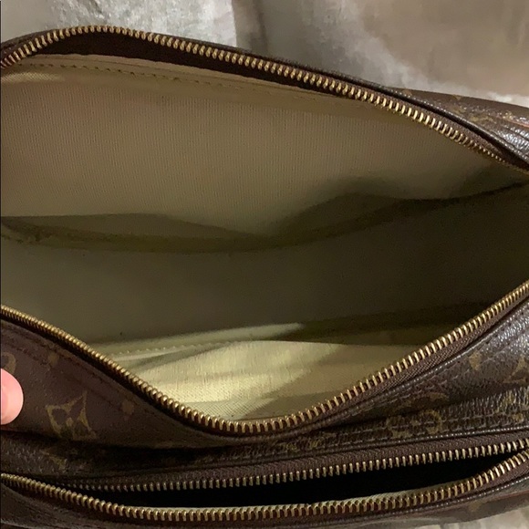 Authentic Louis Vuitton Reporter - Picture 5 of 8